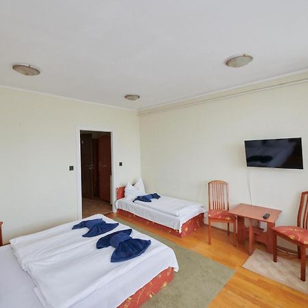 Retro Lido - Vonyarcvashegy Hotel Ngoại thất bức ảnh